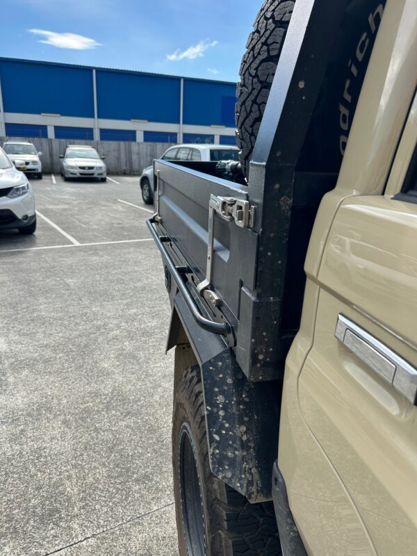 tie down rails (pair)