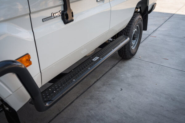 jungle 4x4 bull bar toyota landcruiser troop carrier